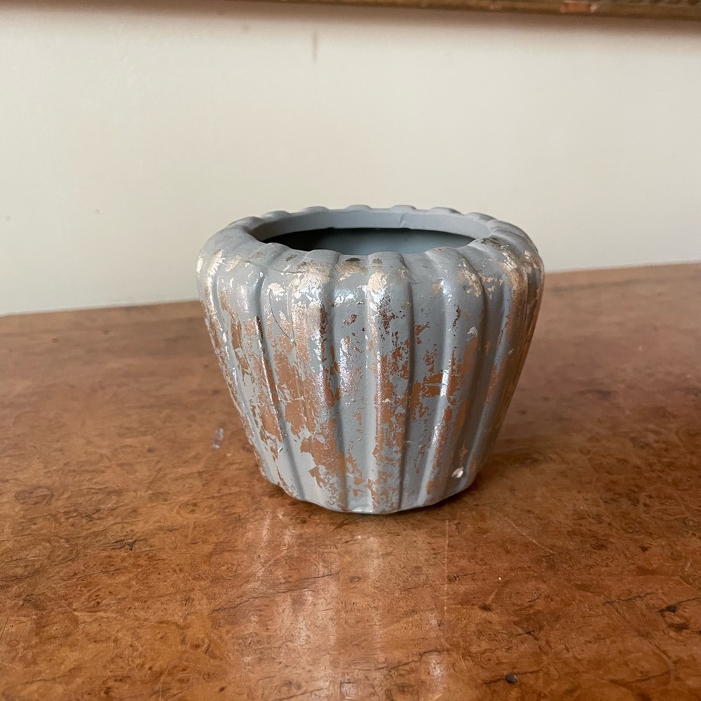 Mini Metallic Ceramic Planter - Picture 3 of 5